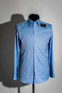 Foto Camisa azul estúdio agasalhos
