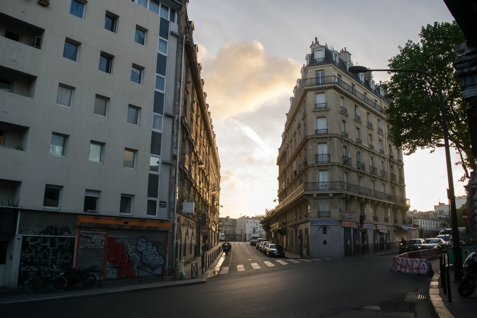 Edificio cielo nube finestra