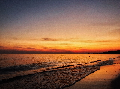 日没 ビーチ 海 湖 写真