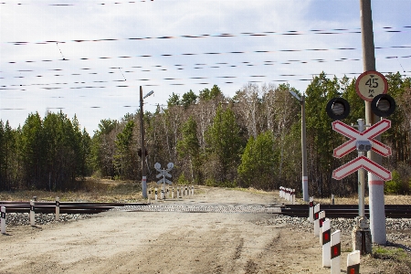 鉄道 セマフォ 交差点 レール 写真