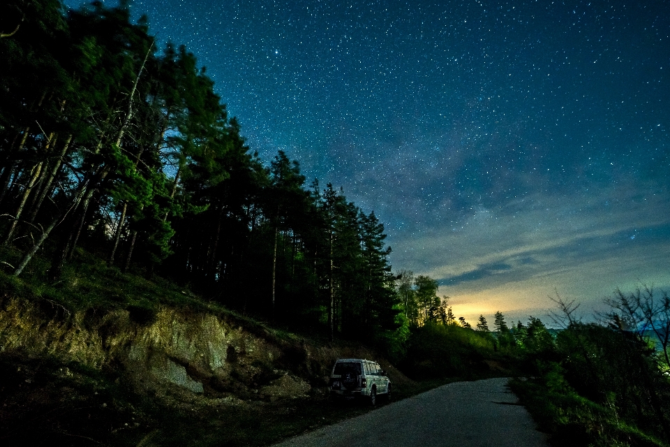 Nuit ciel étoiles route