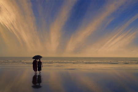 Beach reflection monk buddhist Photo