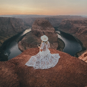 Photo Femme ciel eau montagne