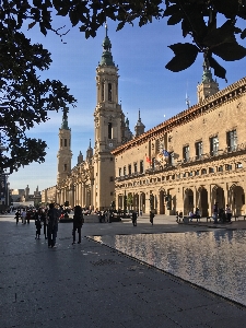 Cattedrale sky daytime building Photo