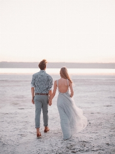 Couple sky water wedding dress Photo