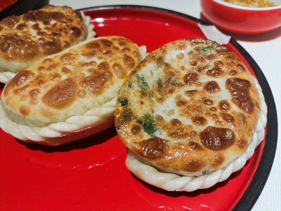 Ciboulette chinoise
 nourriture blé vaisselle
