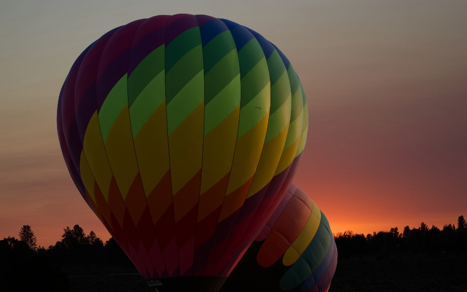 Aérostat
 ciel jour faire du ballon ascensionnel
