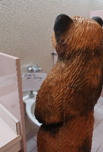 Bear kodiak brown sculpture Photo