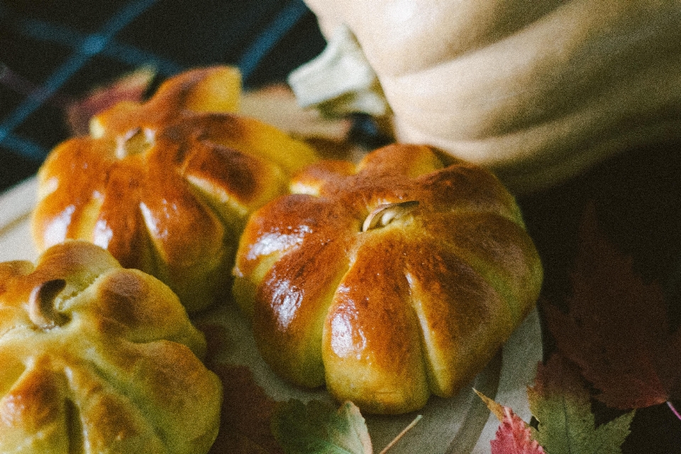 Roti labu
 pembakaran
 musim gugur