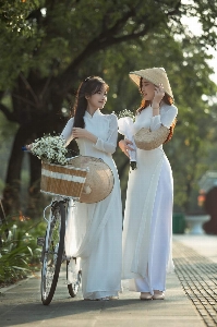 Woman wheel bicycle tire Photo