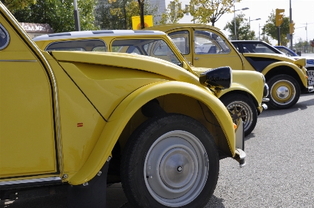 車 車輪 タイヤ 車両 写真