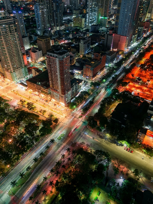 Cidade prédio arranha-céu dia