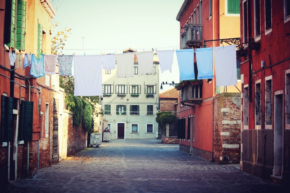 Strada casa città vicolo