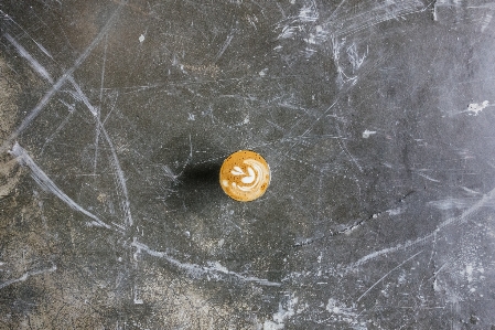 Foto Acqua caffè pavimento bicchiere