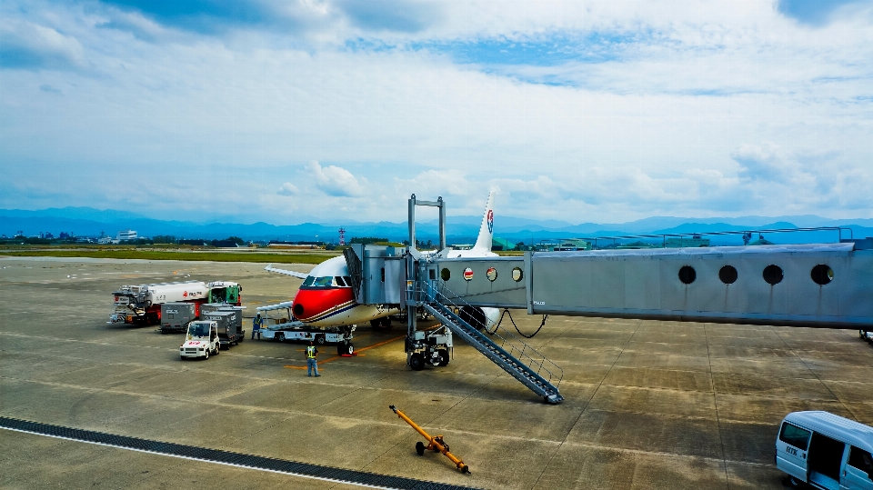 空港 旅行 飛行機 駐機場
