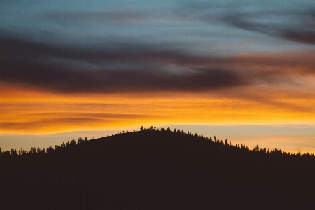 Horizon silhouette mountain cloud Photo