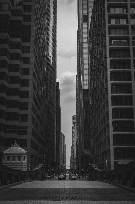 Schwarz und weiß
 straße horizont stadt