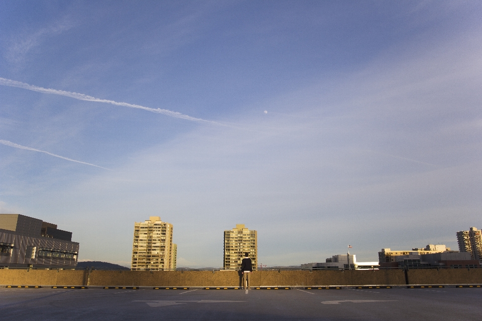 Horizonte persona nube cielo