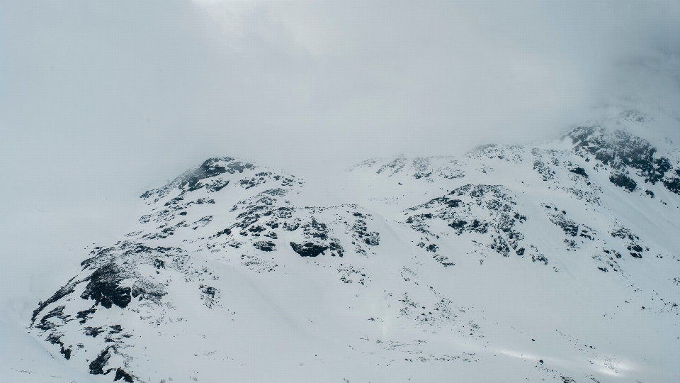 山 雪 寒い 冬