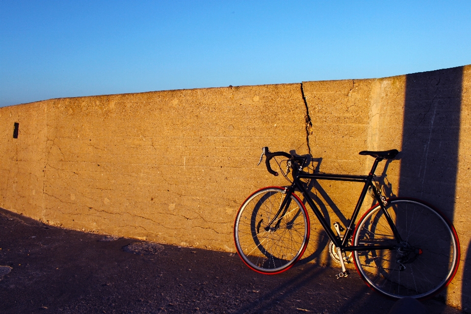 Vélo mur véhicule équipement sportif
