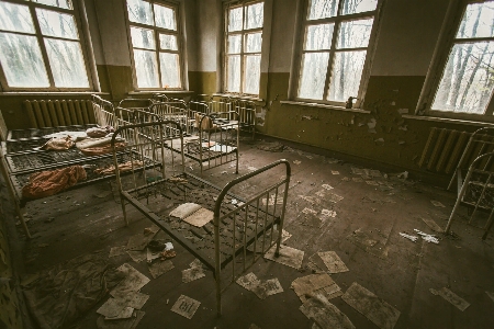 Mansion house floor window Photo