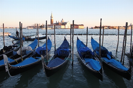 Foto Laut kapal kendaraan italia