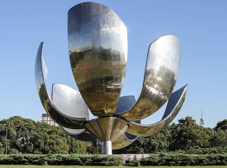 Aereo veicolo scultura atmosfera della terra
