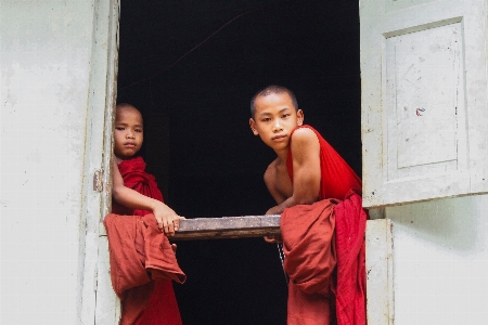 Girl monk shoulder temple Photo