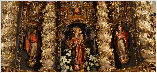 Gebäude altar
 anbetungsstätte
 dom Foto