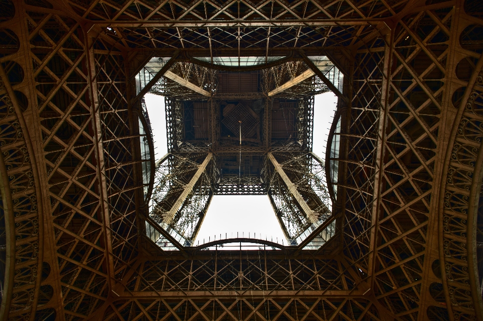 Architecture structure fenêtre tour eiffel