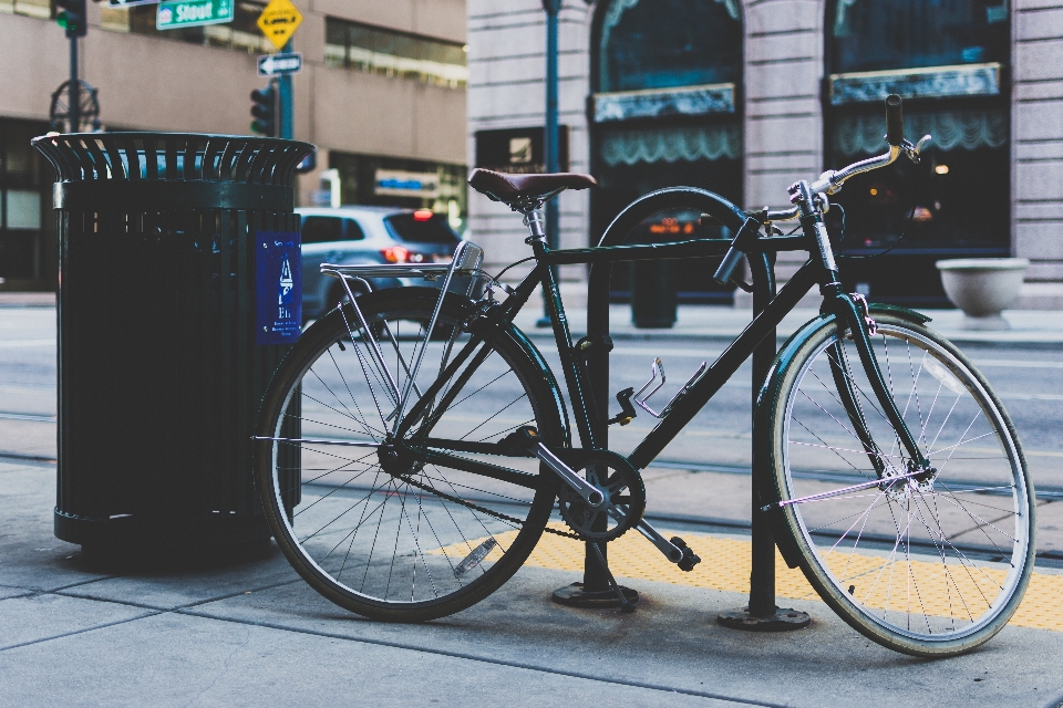 Personne rue roue vélo