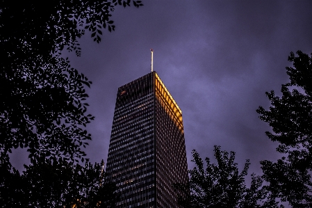 Foto Leggero nube cielo notte