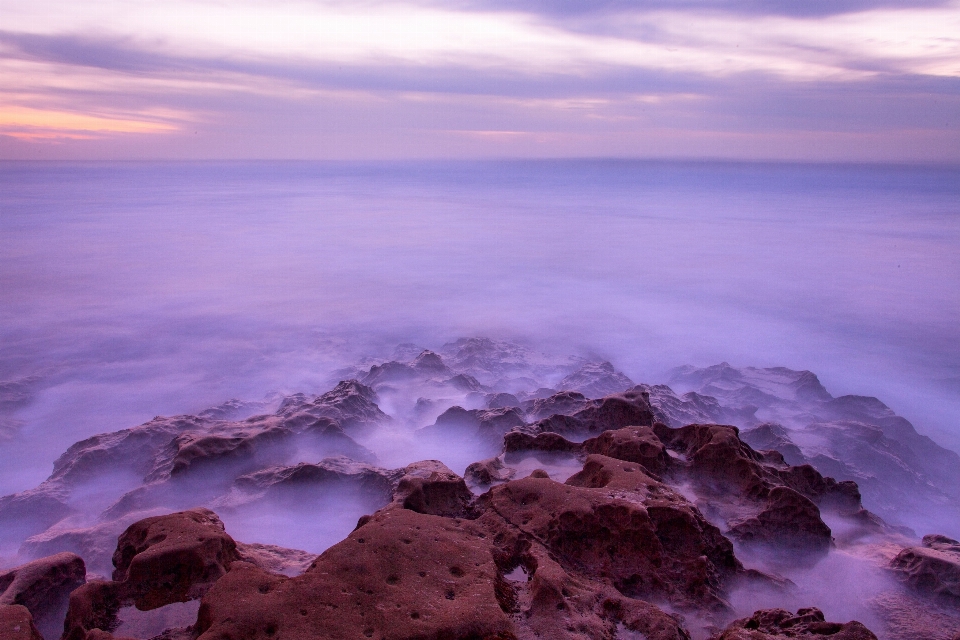 Laut pesisir rock cakrawala