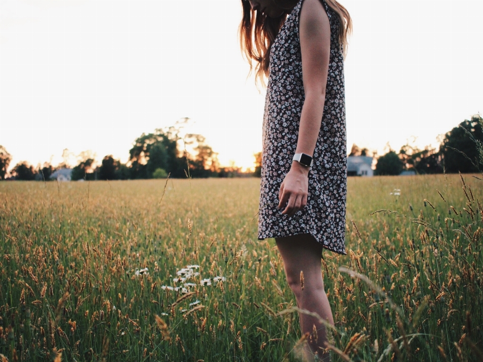 Gras person mädchen feld