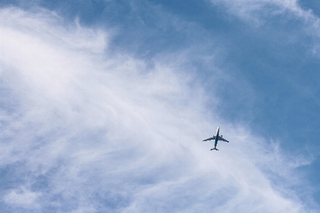 Foto Sayap awan langit terbang