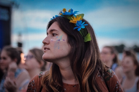 People woman flower crowd Photo