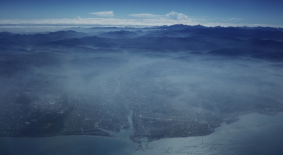 地平線 山 雪 クラウド