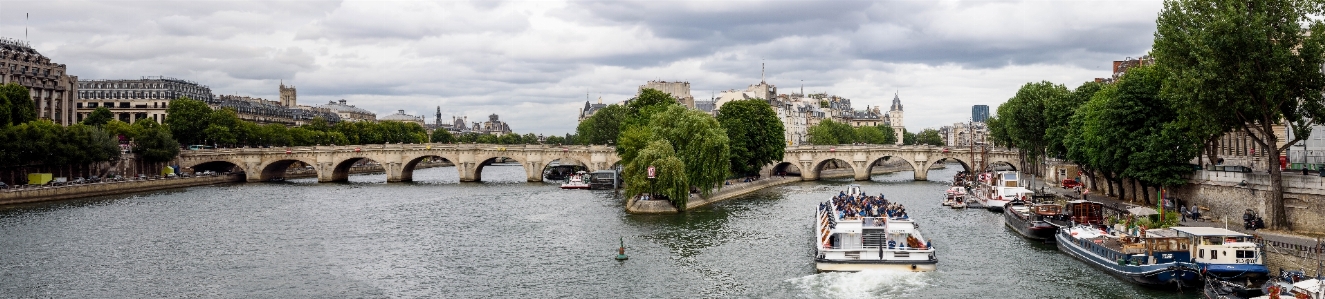 Water bridge town paris Photo