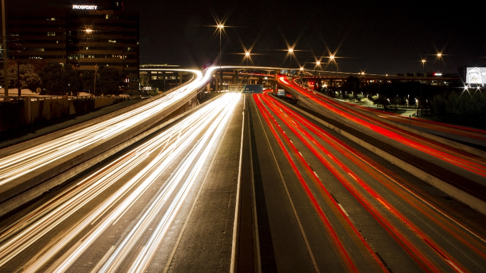 Light road bridge traffic