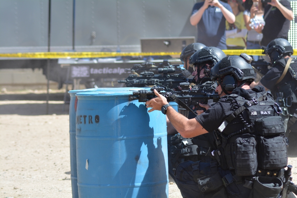 Policía swat lapd
 entrenamiento de aplastamiento
