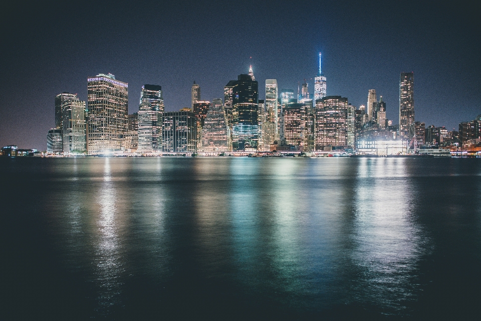 Water horizon skyline night