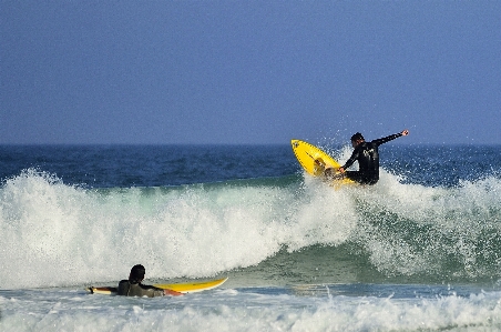 Foto Mar barco aceno surfar