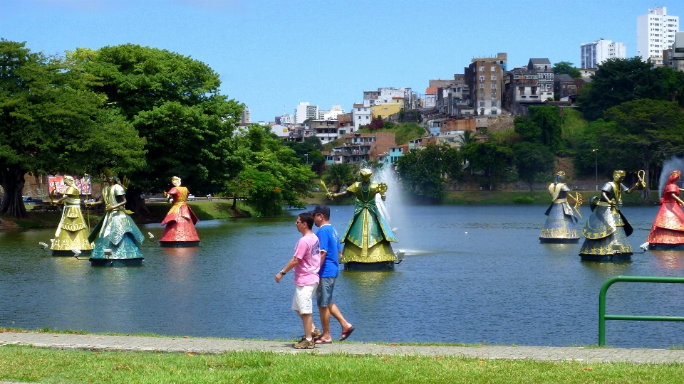 川 休暇 公園 観光