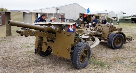 Photo Militaire armée véhicule canon