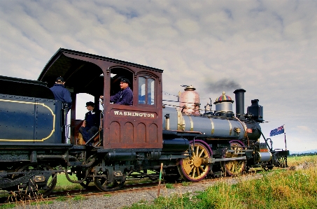 Izlemek tren asfalt
 ulaşım Fotoğraf