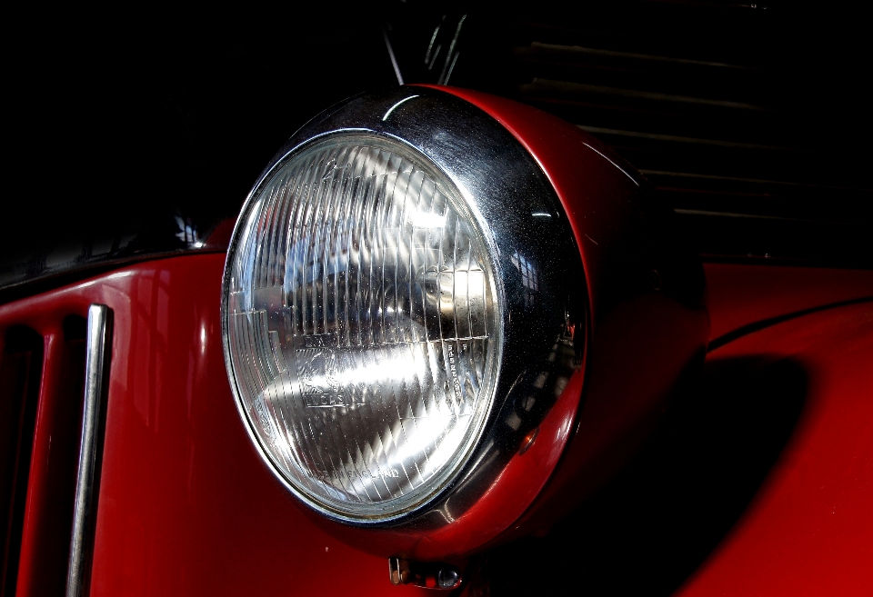 Luz auto rueda rojo