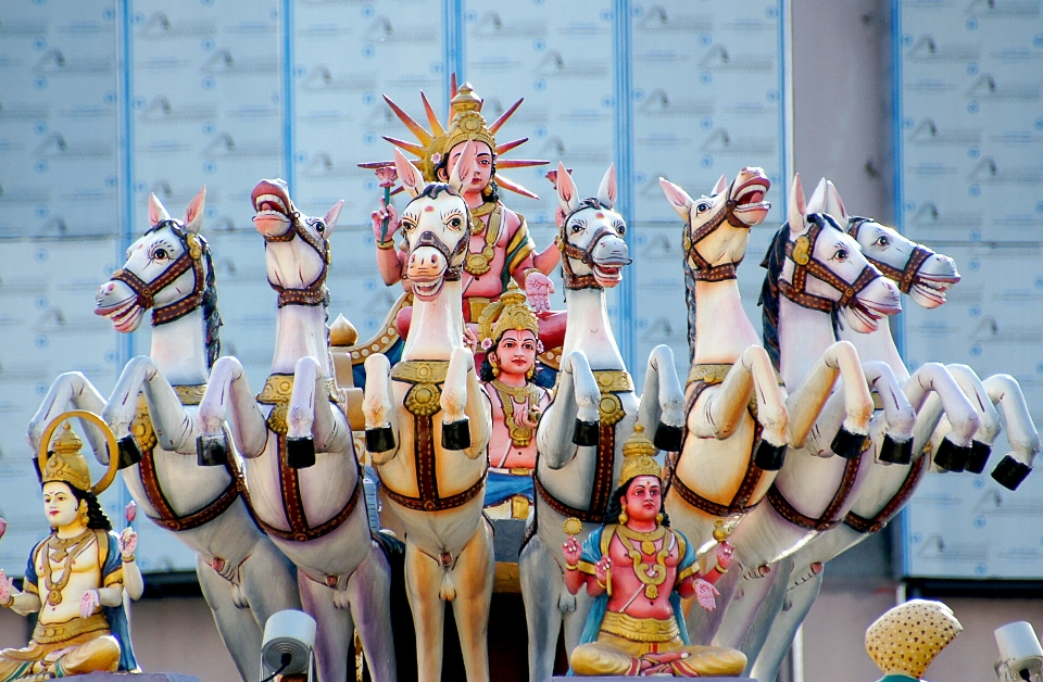 Estatua parque de atracciones
 caballos