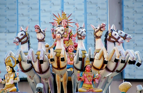 Foto Estátua parque de diversões
 cavalos