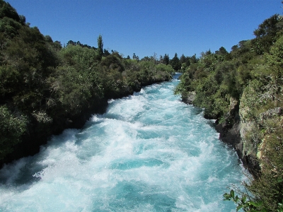 Foto Fiume stream rapido corpo d'acqua
