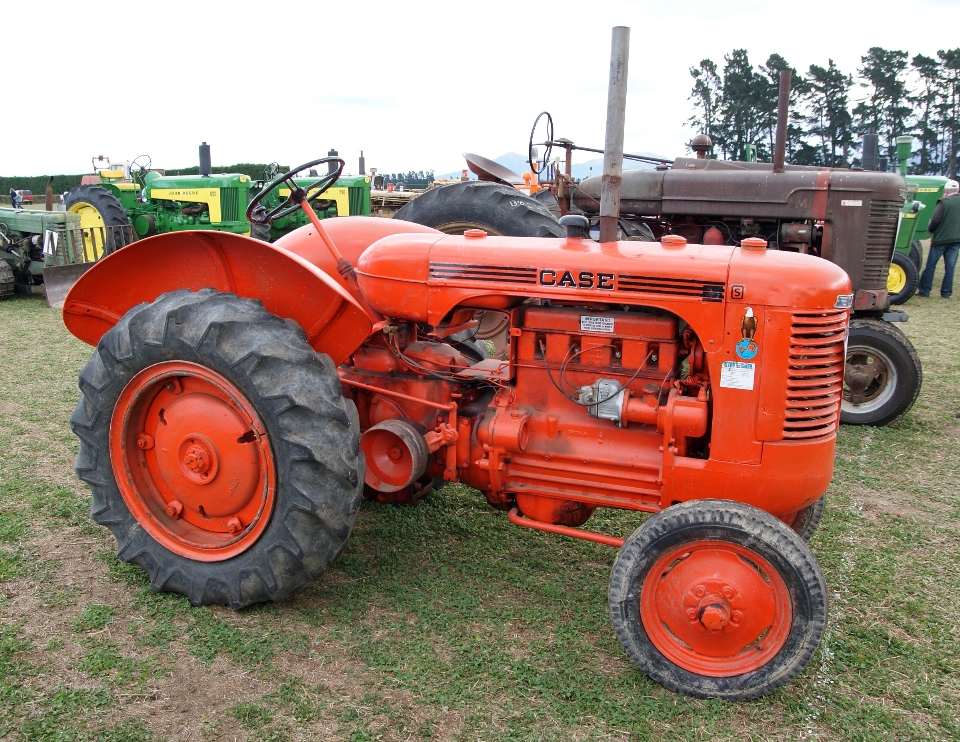 Tracteur champ roue agriculture